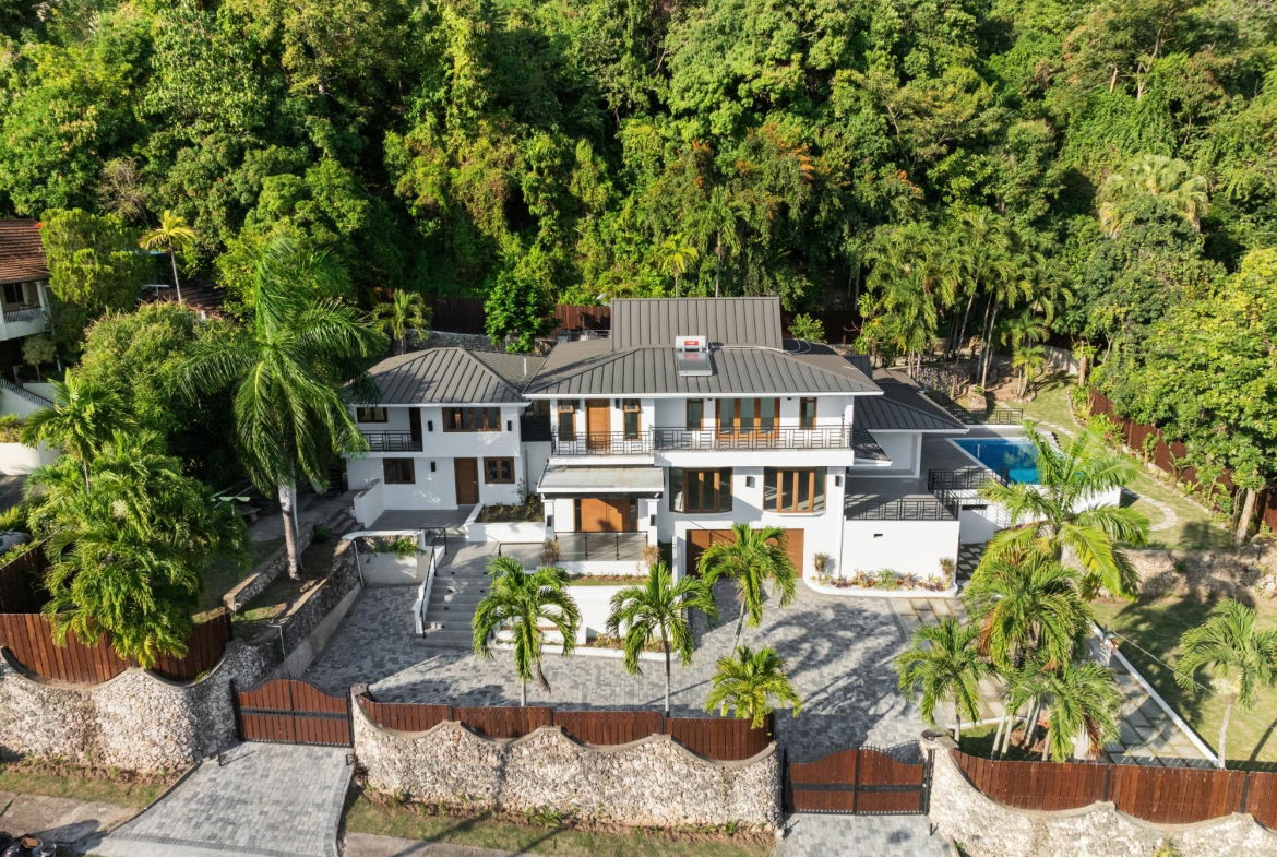 First image of 6 Tavistock Heights in Kingston 6, St. Andrew, Jamaica - property is For Sale