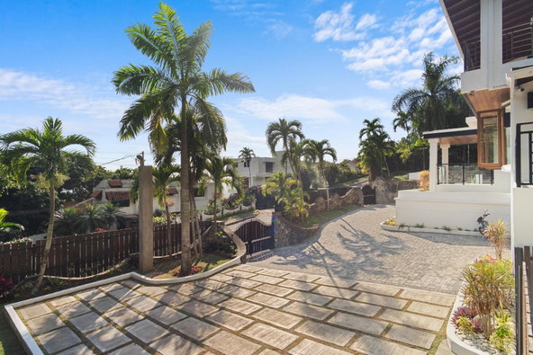 Fifth image of 6 Tavistock Heights in Kingston 6, St. Andrew, Jamaica - property is For Sale