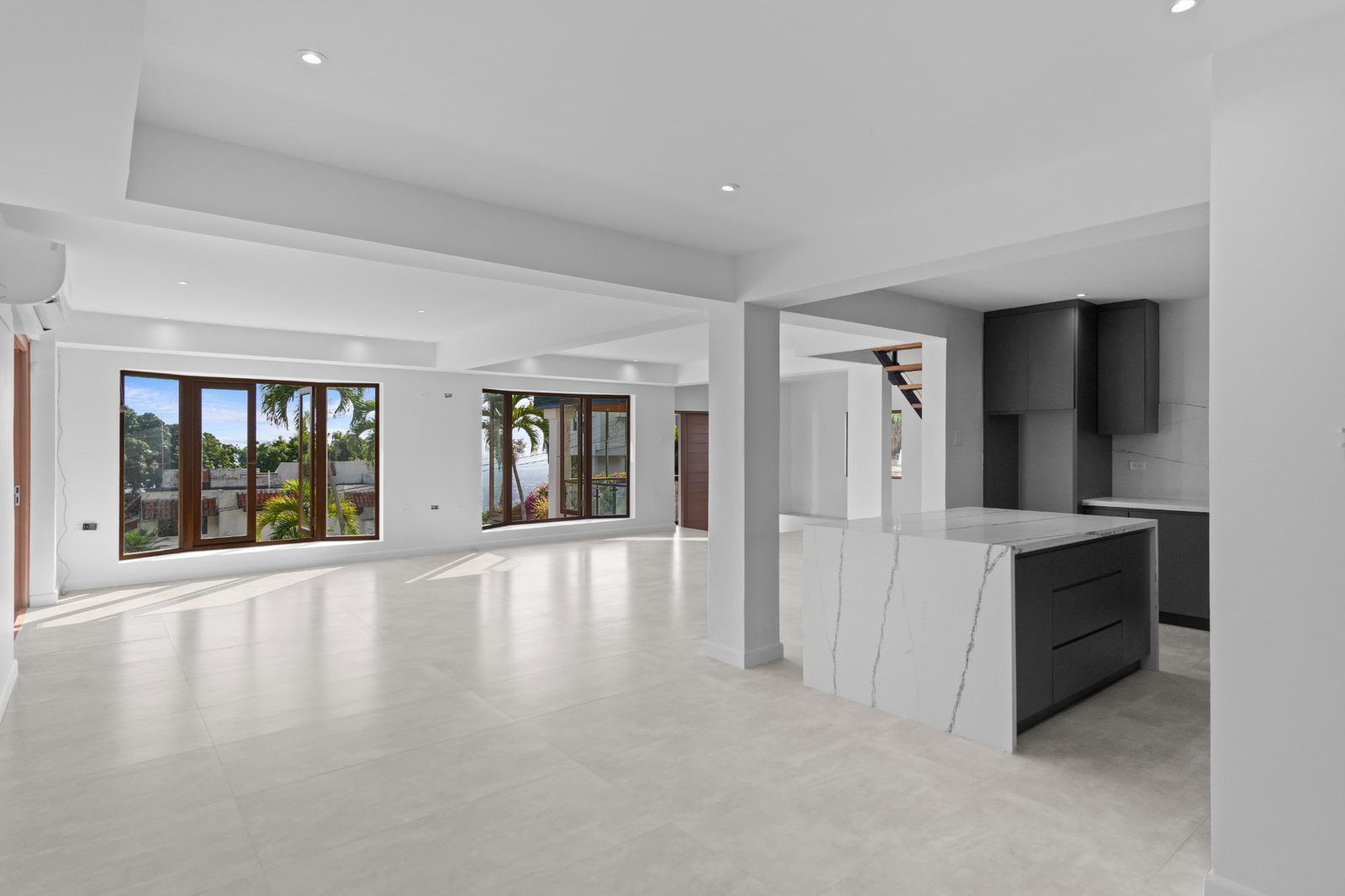 Stunning-6-Bedroom-Home-with-Guesthouse-for-Sale-in-St.-Andrew Ninth image of 6 Tavistock Heights in Kingston 6, St. Andrew, Jamaica - property is For Sale