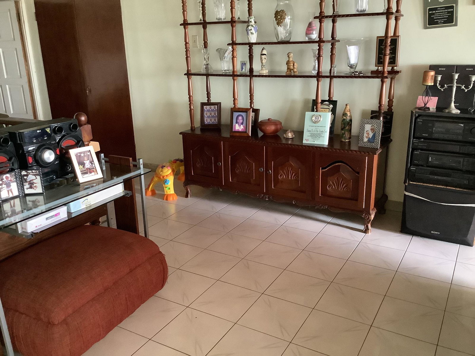 Stunning-6-Bedroom-House-for-Sale-in-St.-Andrew-Jamaica Twelfth image of 5 Cadiz Avenue in Kingston 19, St. Andrew, Jamaica - property is For Sale