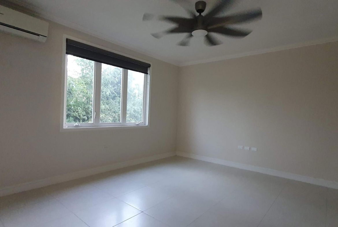 Twelfth image of 25 Liguanea Avenue in Kingston 6, St. Andrew, Jamaica - property is For Sale