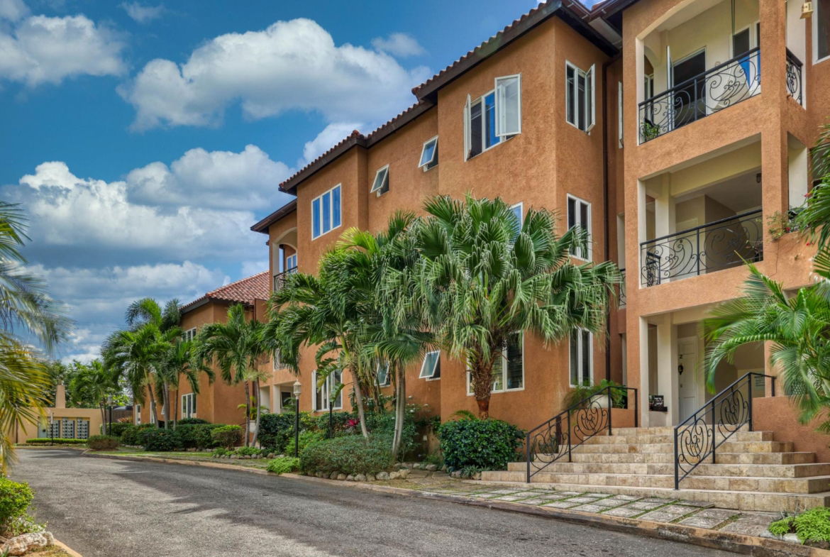 First image of 25 Liguanea Avenue in Kingston 6, St. Andrew, Jamaica - property is For Sale