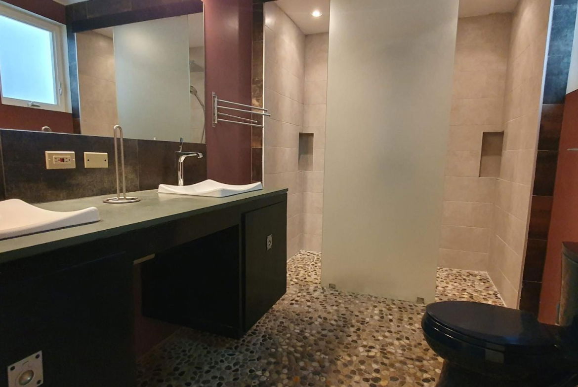 Fifteenth image of 25 Liguanea Avenue in Kingston 6, St. Andrew, Jamaica - property is For Sale