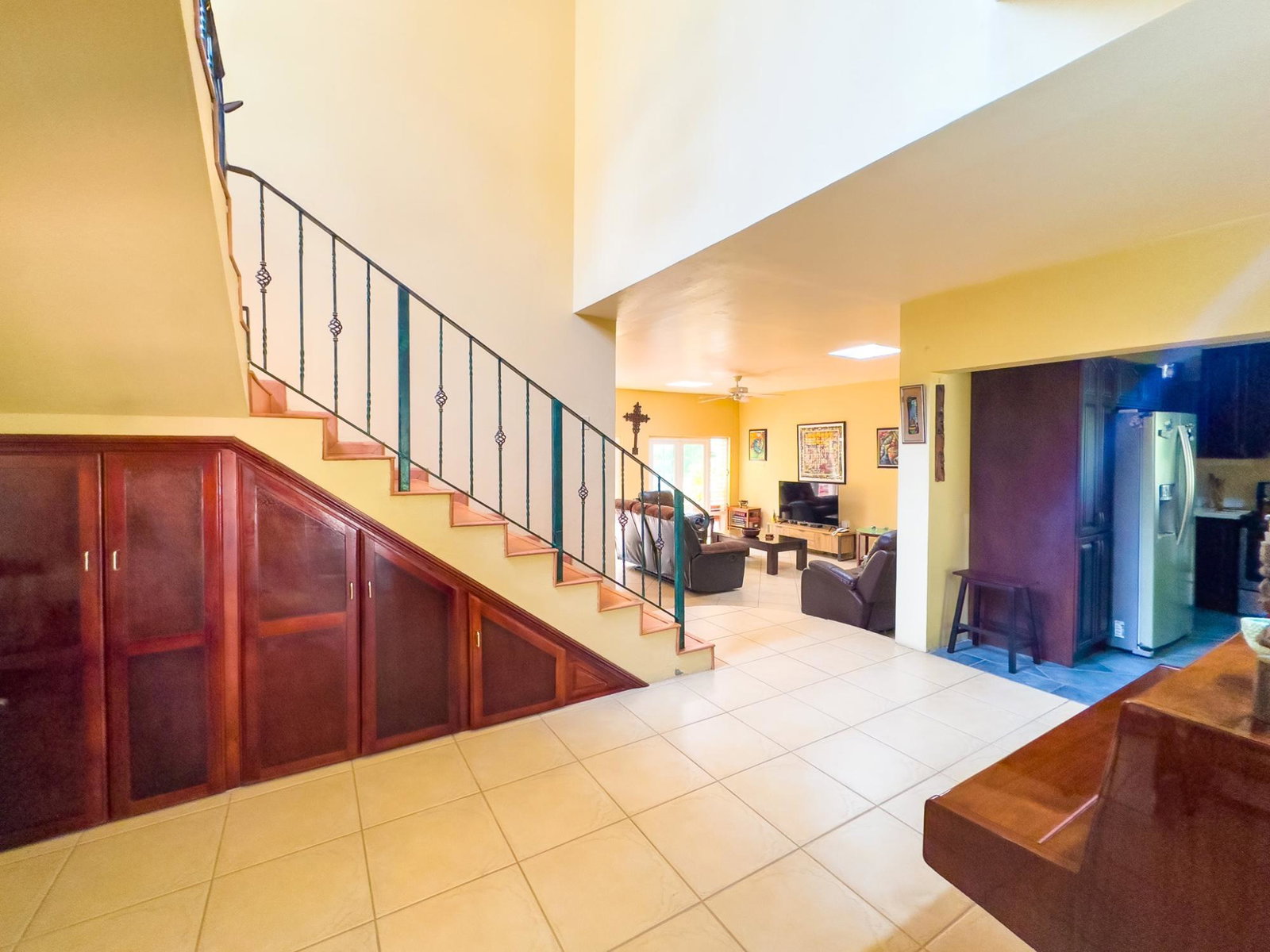 Seventeenth image of 17 Fairlane Avenue in Kingston 6, St. Andrew, Jamaica - property is For Sale