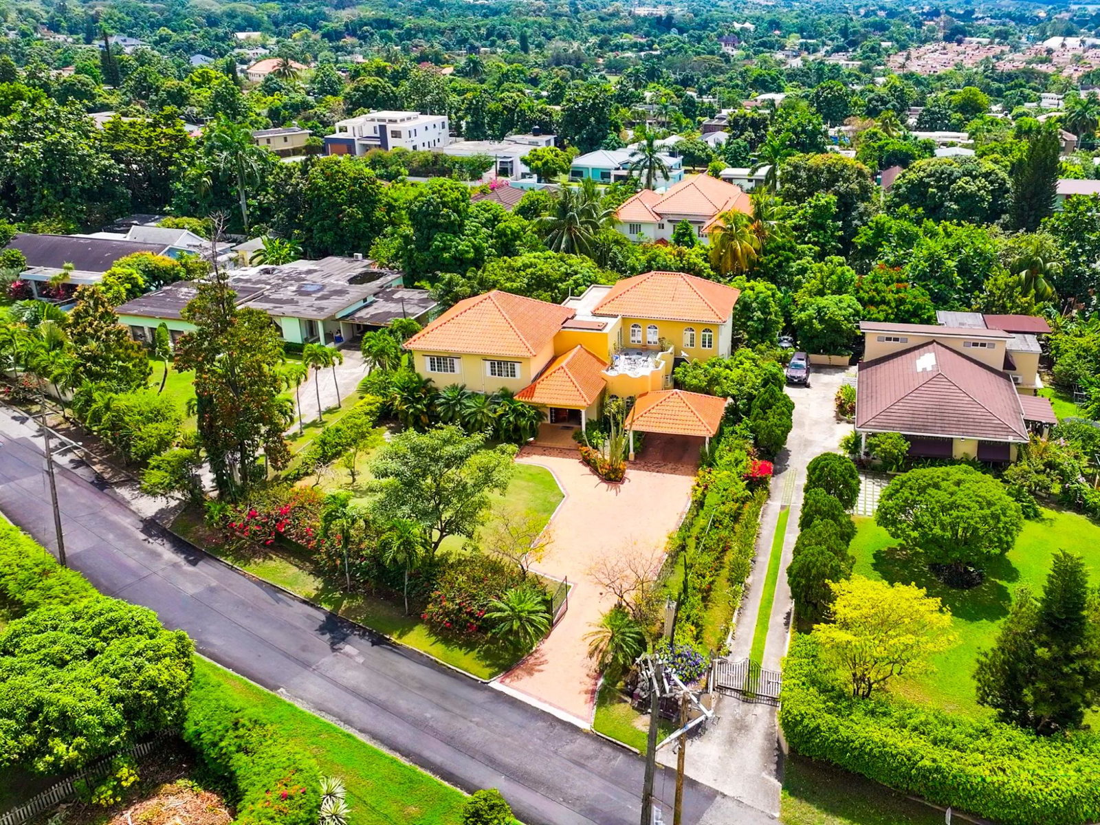 Seventh image of 17 Fairlane Avenue in Kingston 6, St. Andrew, Jamaica - property is For Sale