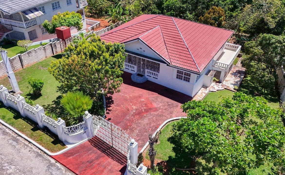 Third image of 9 Handbury Close in Mandeville, Manchester, Jamaica - property is For Sale