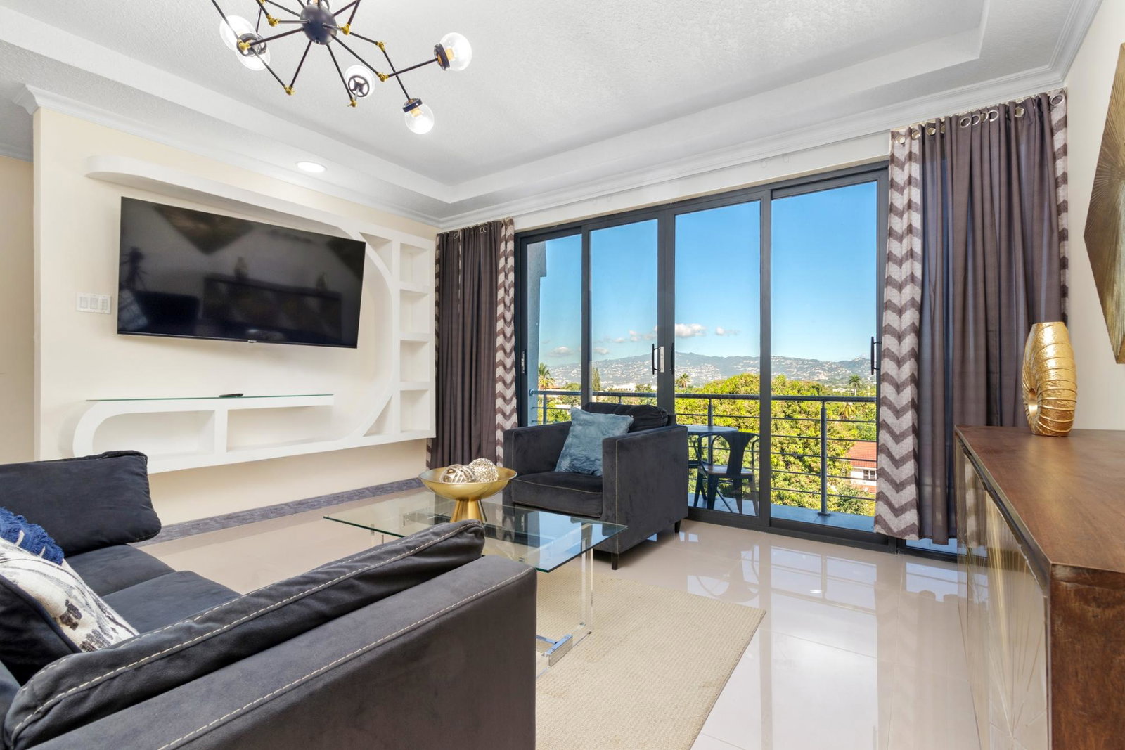 Seventh image of 19-6 Wellington Drive in Kingston 6, St. Andrew, Jamaica - property is For Rent