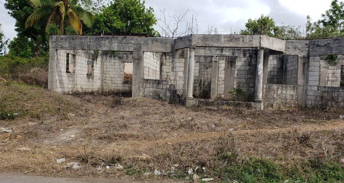 Second image of Suttons/ennitts Hill in Turners Four Paths, Clarendon, Jamaica - property is For Sale