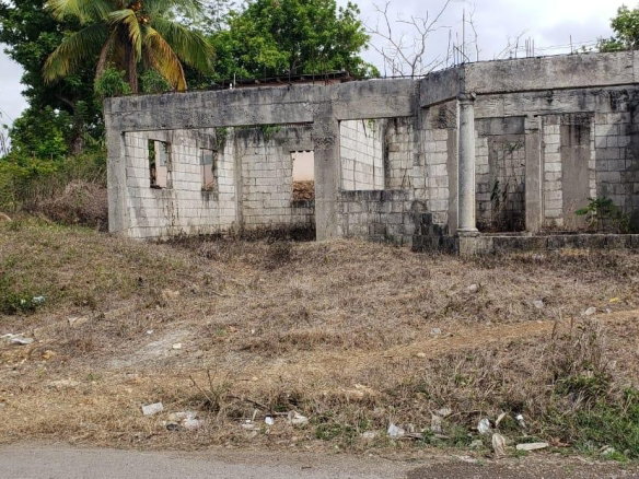 First image of Suttons/ennitts Hill in Turners Four Paths, Clarendon, Jamaica - property is For Sale