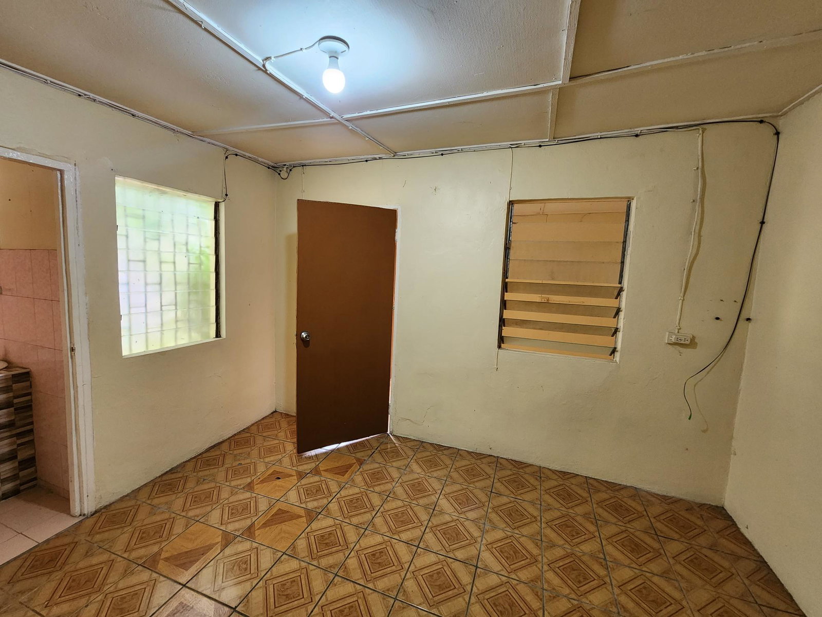 Eleventh image of 2 Mapleview Road in Kingston 11, St. Andrew, Jamaica - property is For Sale