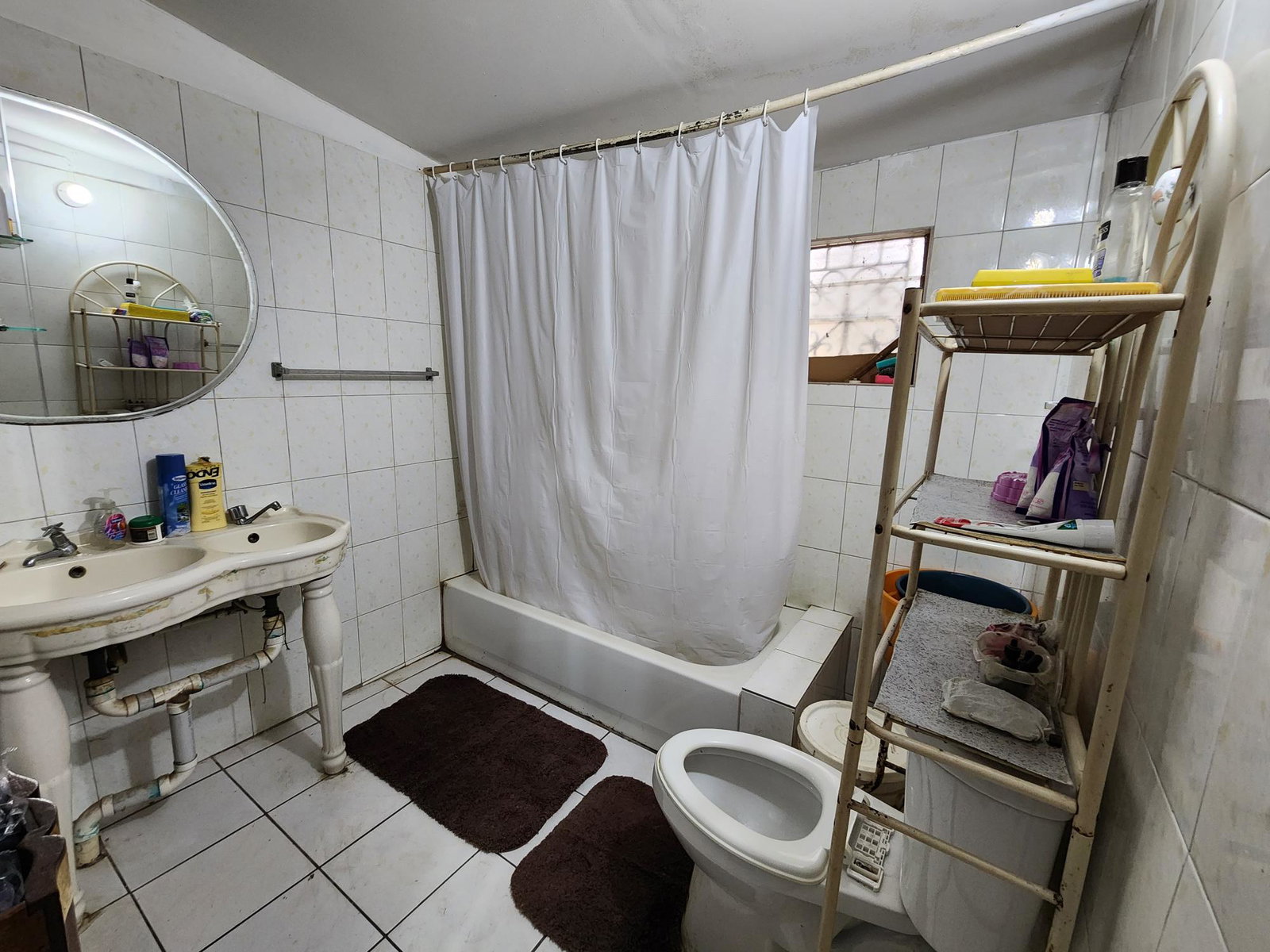 Twentieth image of 2 Mapleview Road in Kingston 11, St. Andrew, Jamaica - property is For Sale