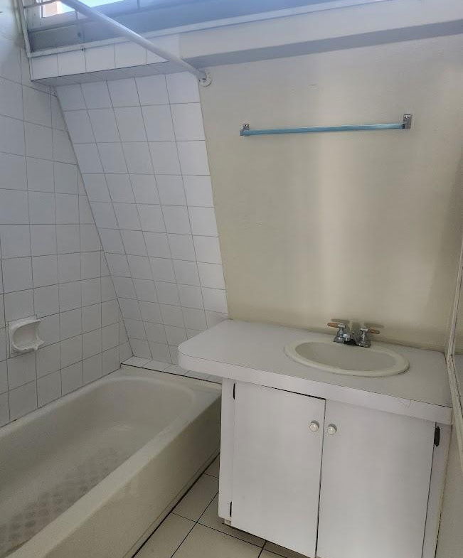 Ninth image of 5 West Kings House Road in Kingston 10, St. Andrew, Jamaica - property is For Rent