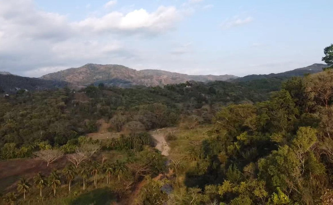 Eleventh image of Rock River,retreat,claren in Rock River, Clarendon, Jamaica - property is For Sale