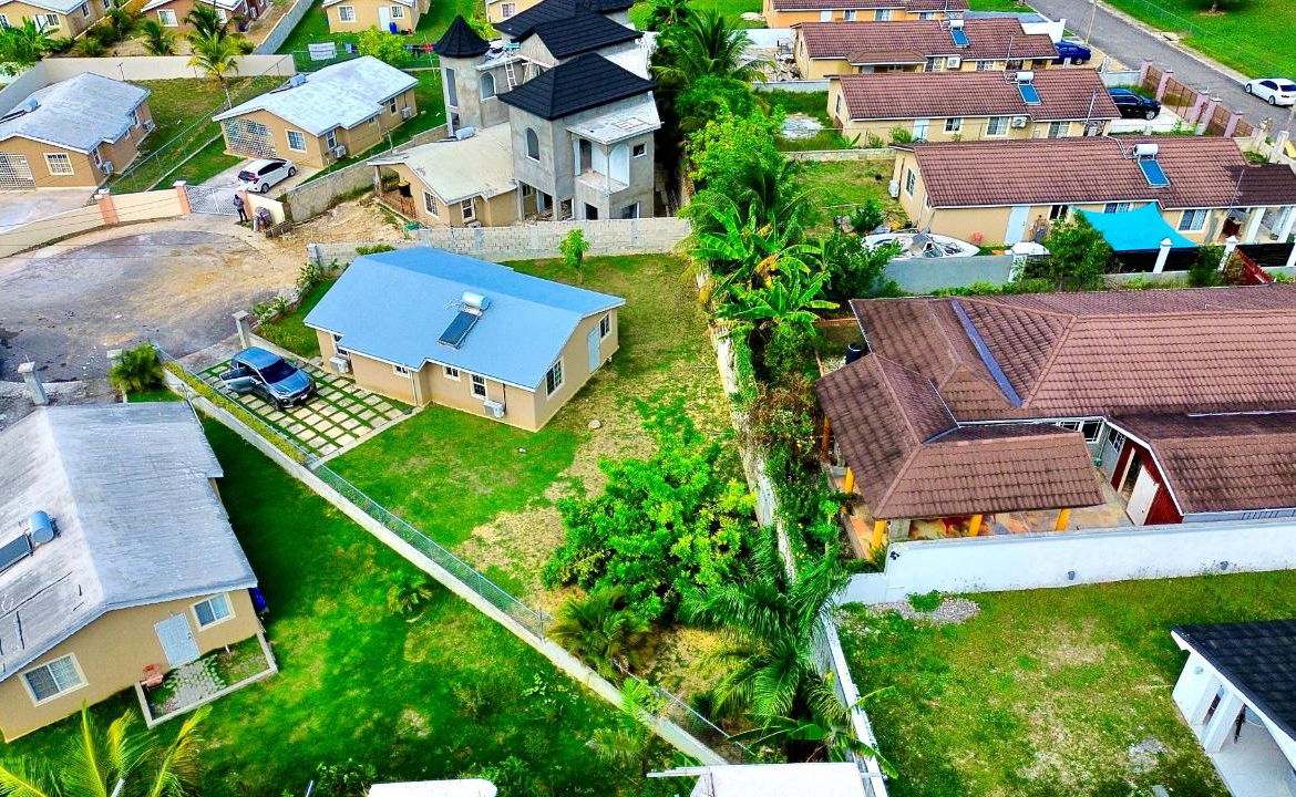 Fourteenth image of 662 Mahogany Court in Montego Bay, St. James, Jamaica - property is For Rent