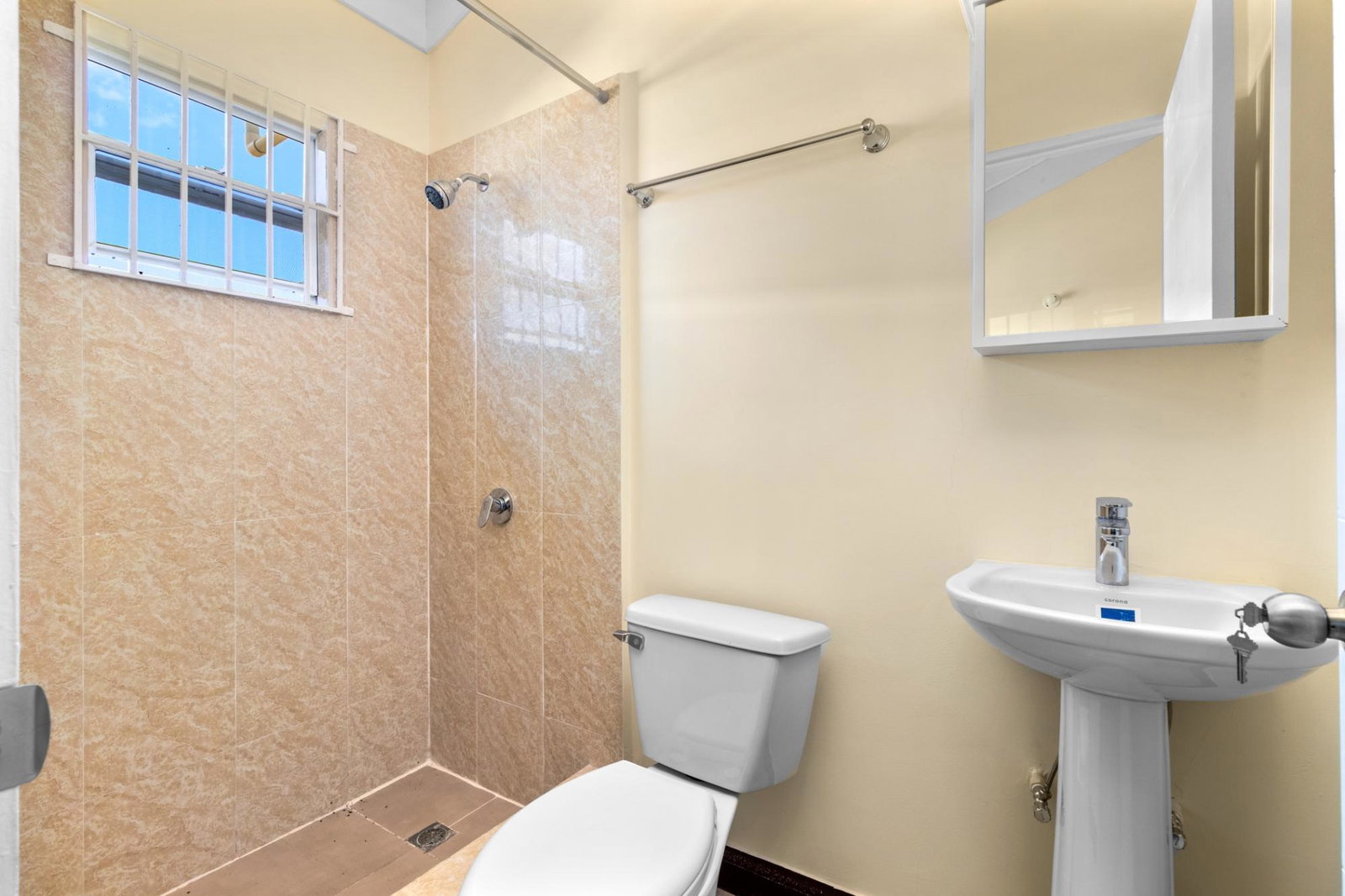 Twelfth image of 373 Castle View Drive, Colbec in Old Harbour, St. Catherine, Jamaica - property is For Sale