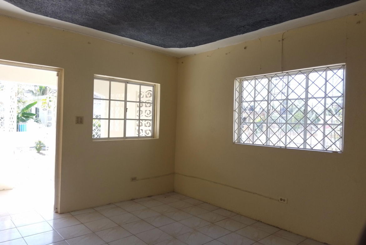 Tenth image of 307 South West 35th Way in West Chedwin, St. Catherine, Jamaica - property is For Sale