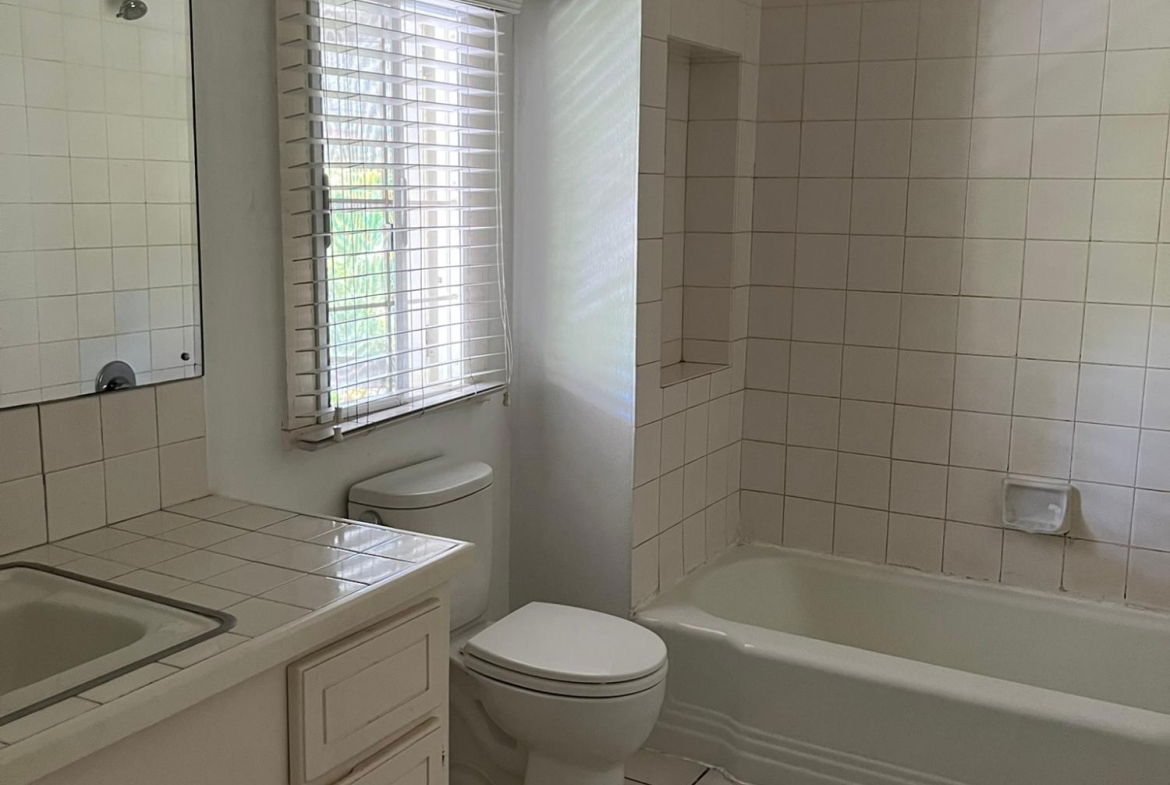 Eleventh image of 8-184a Constant Spring Road in Kingston 8, St. Andrew, Jamaica - property is For Rent