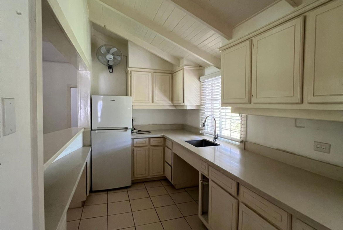 Fourteenth image of 8-184a Constant Spring Road in Kingston 8, St. Andrew, Jamaica - property is For Rent