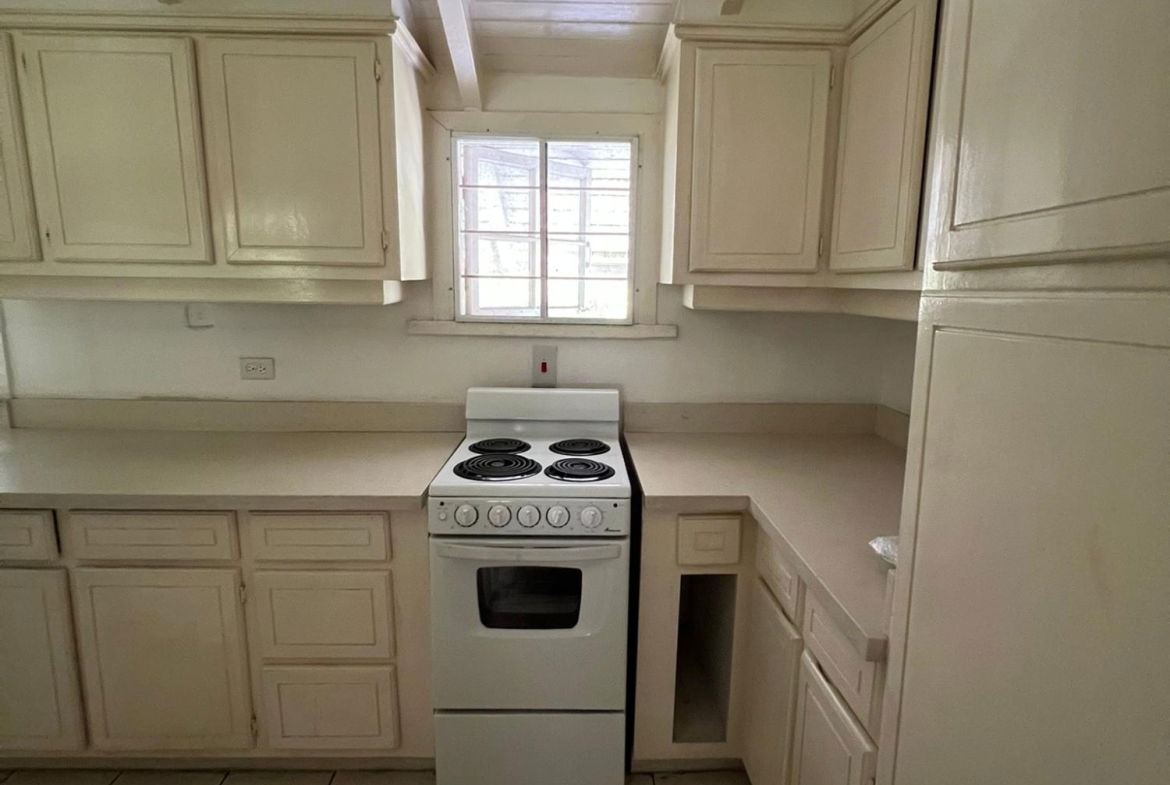 Seventh image of 8-184a Constant Spring Road in Kingston 8, St. Andrew, Jamaica - property is For Rent