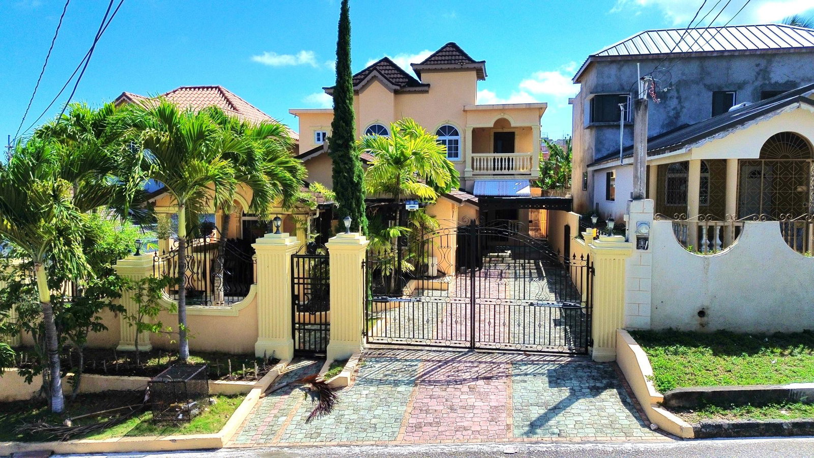 Second image of 3-152 Rhyne Park in Rose Hall, St. James, Jamaica - property is For Rent