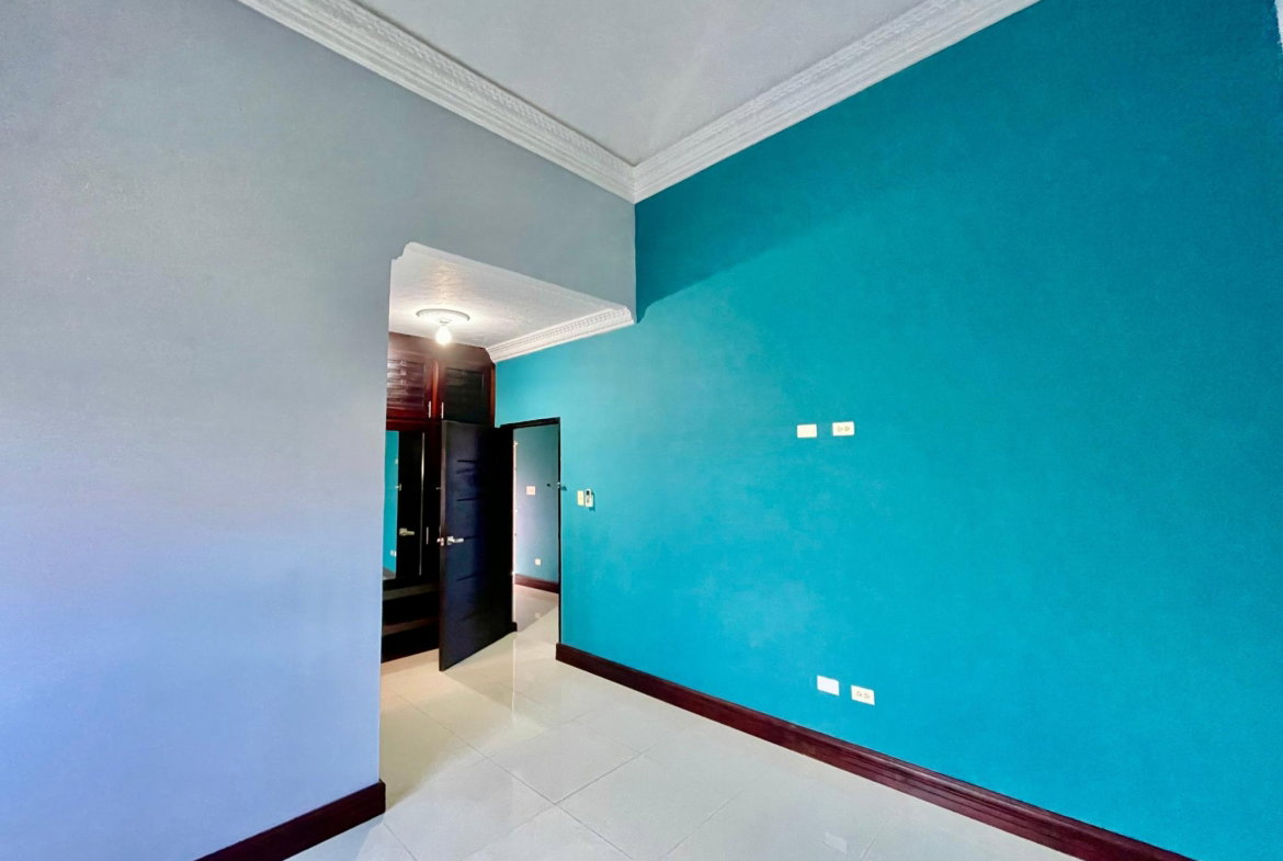 Eleventh image of 3-152 Rhyne Park in Rose Hall, St. James, Jamaica - property is For Rent