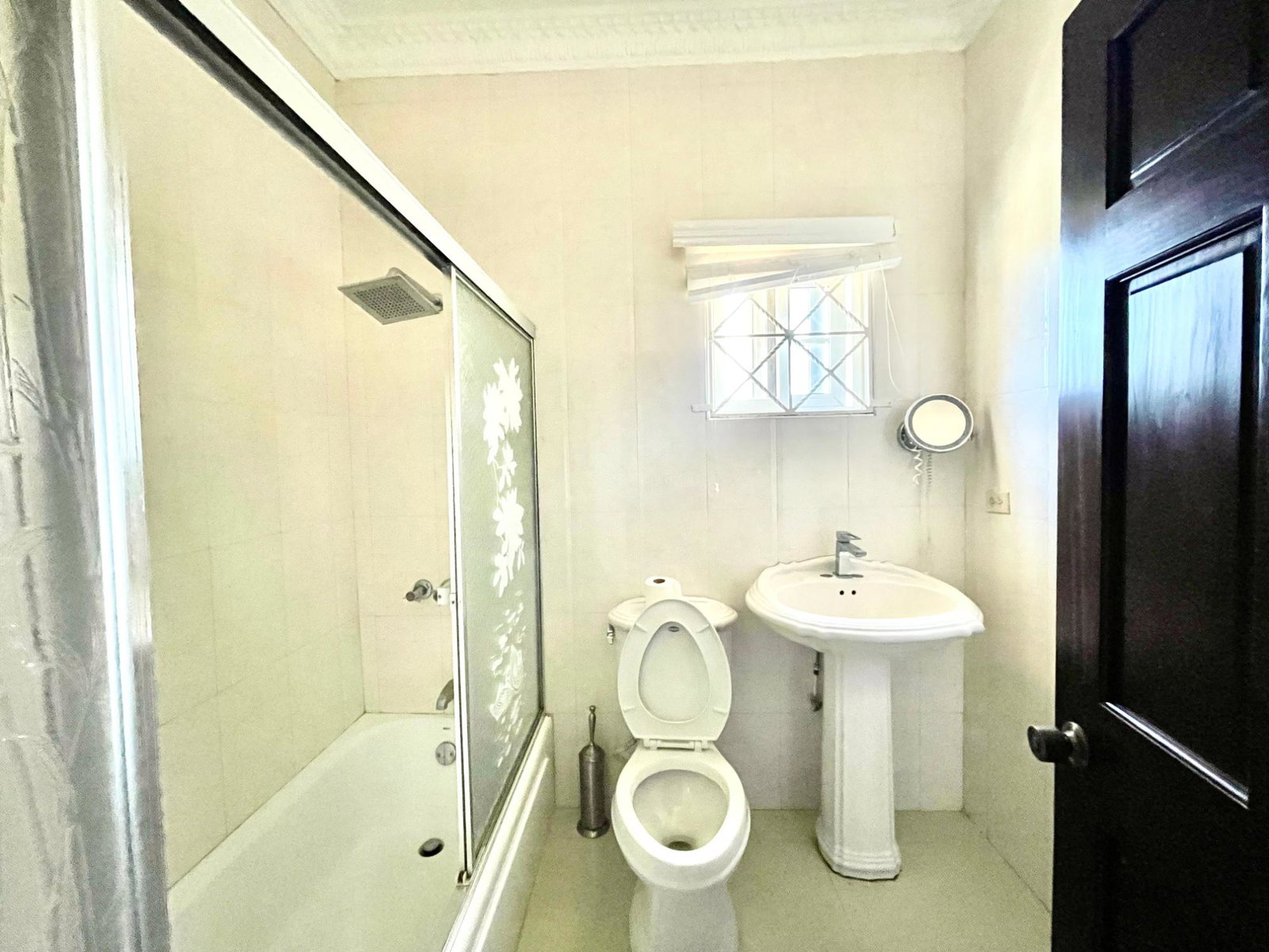 Fifteenth image of 3-152 Rhyne Park in Rose Hall, St. James, Jamaica - property is For Rent