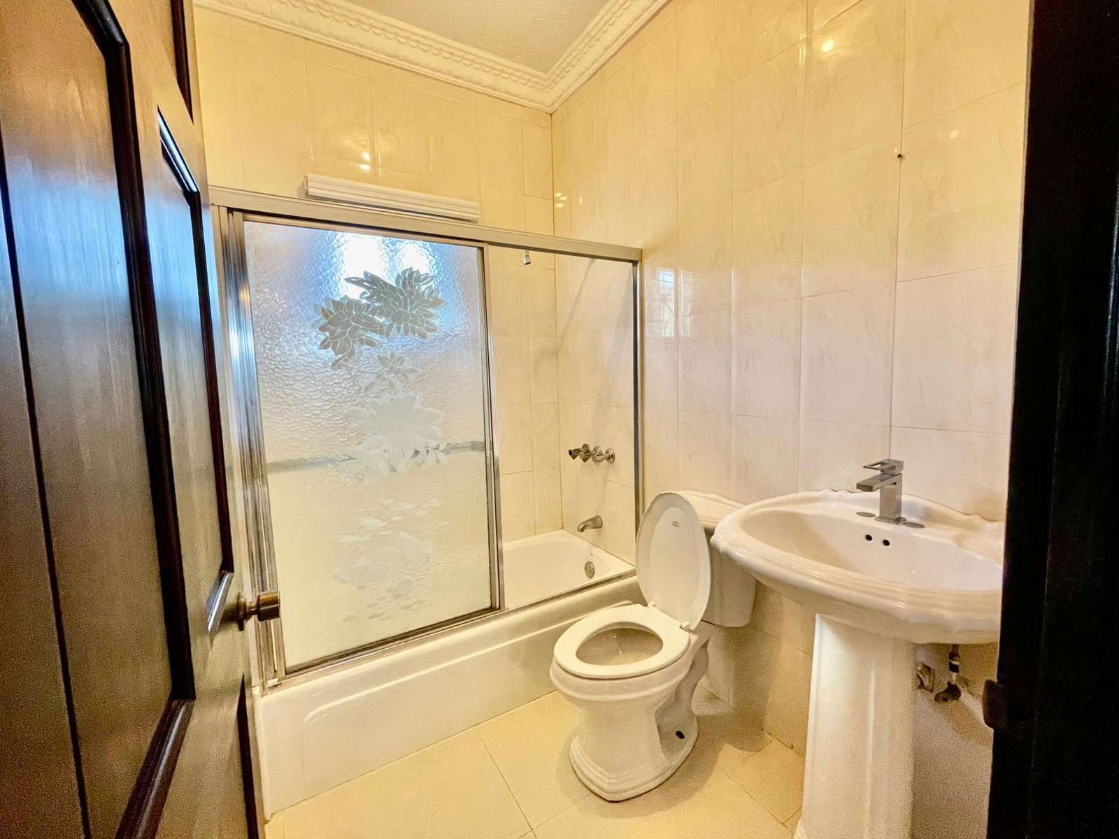 Sixteenth image of 3-152 Rhyne Park in Rose Hall, St. James, Jamaica - property is For Rent