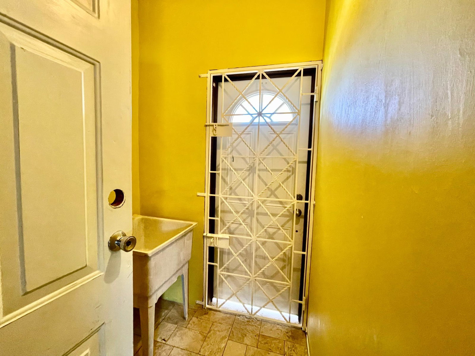 Eighteenth image of 3-152 Rhyne Park in Rose Hall, St. James, Jamaica - property is For Rent