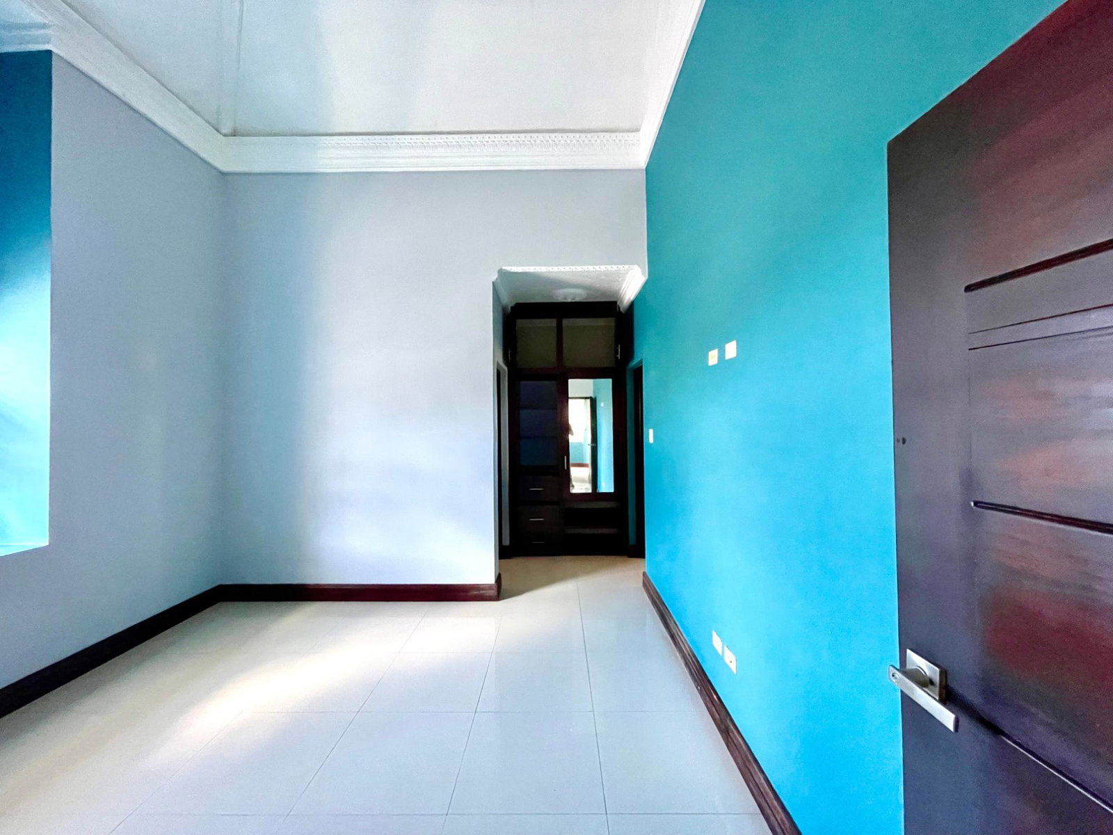 Fourth image of 3-152 Rhyne Park in Rose Hall, St. James, Jamaica - property is For Rent