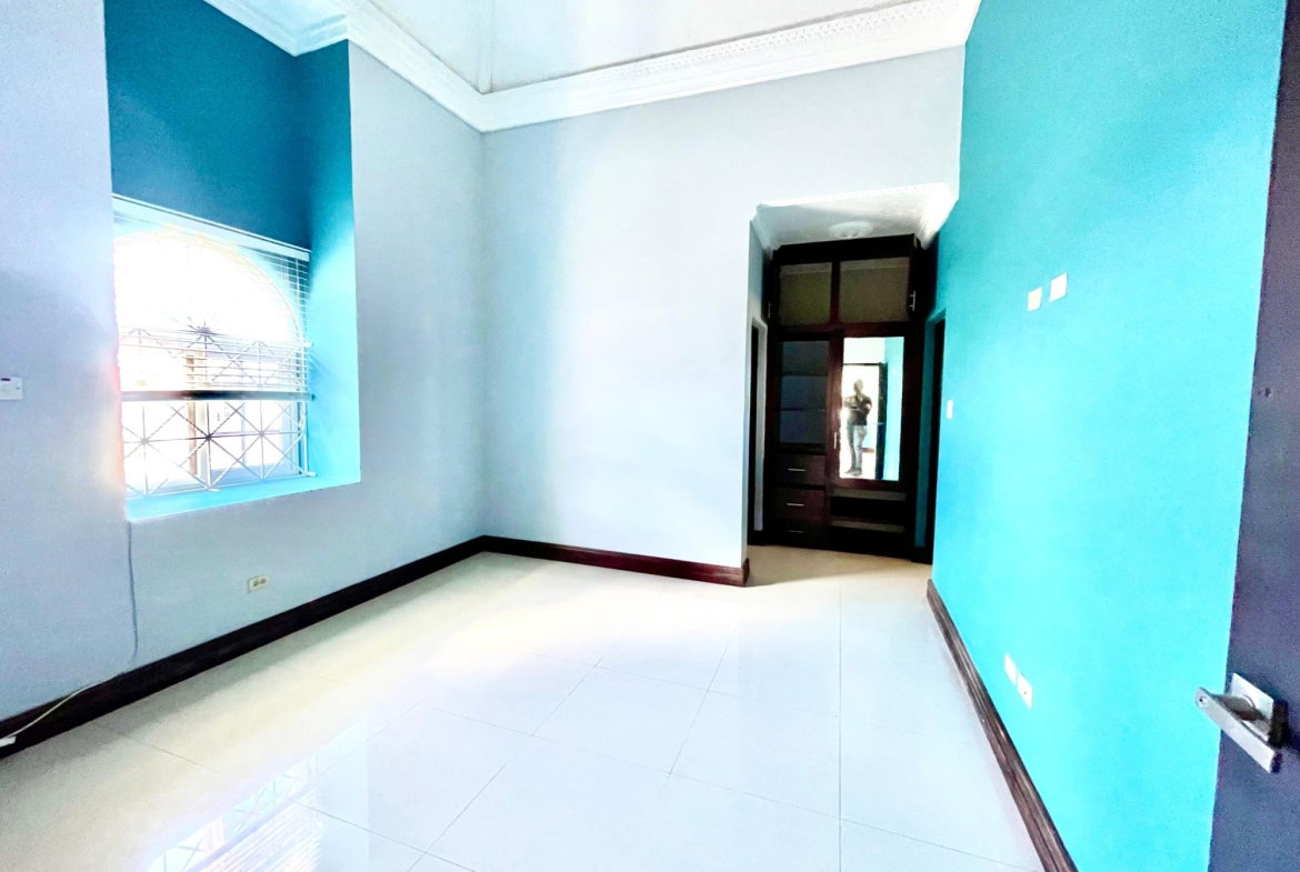 Tenth image of 3-152 Rhyne Park in Rose Hall, St. James, Jamaica - property is For Rent