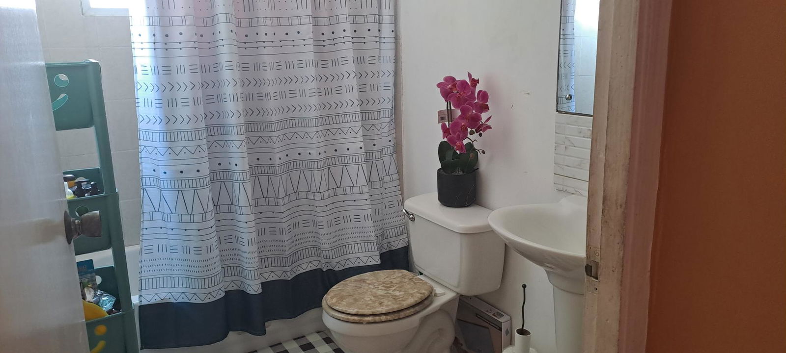 Fourteenth image of Chris Lawrence Close, Uni in CENTRAL VILLAGE, St. Catherine, Jamaica - property is For Sale