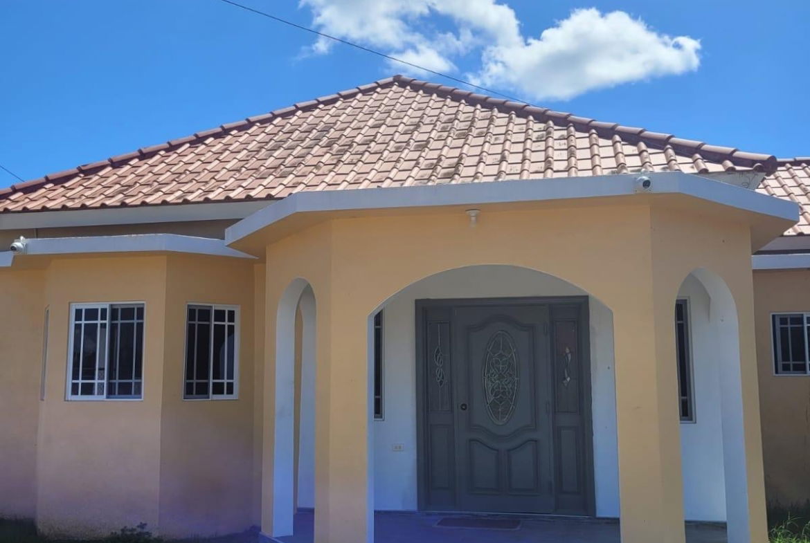 Second image of Lot 21 Aqueduct Country Club Old in Gutters, St. Catherine, Jamaica - property is For Rent