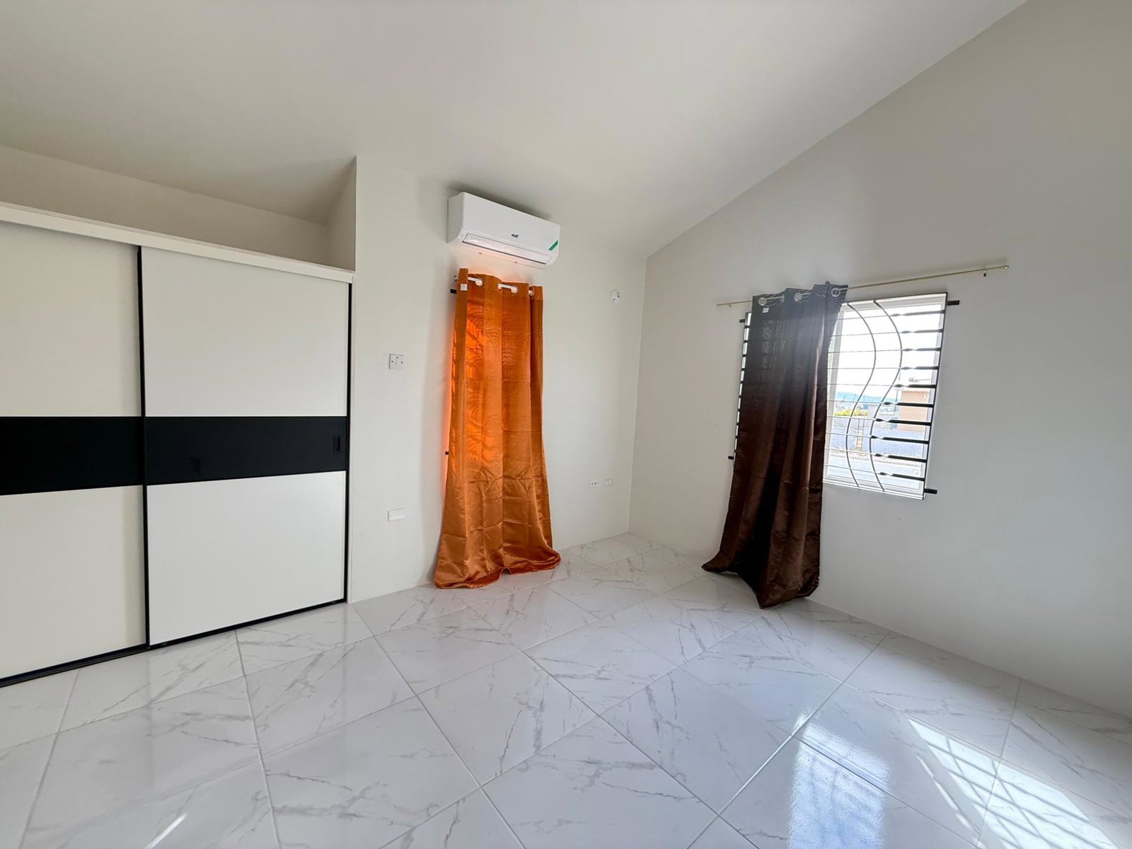 Eleventh image of 759- Phoenix Park v2 in Greater Portmore, St. Catherine, Jamaica - property is For Rent