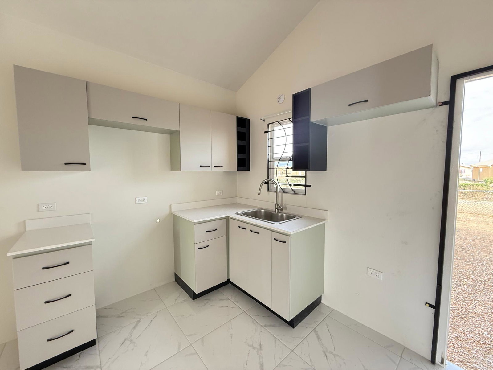 Fourth image of 759- Phoenix Park v2 in Greater Portmore, St. Catherine, Jamaica - property is For Rent