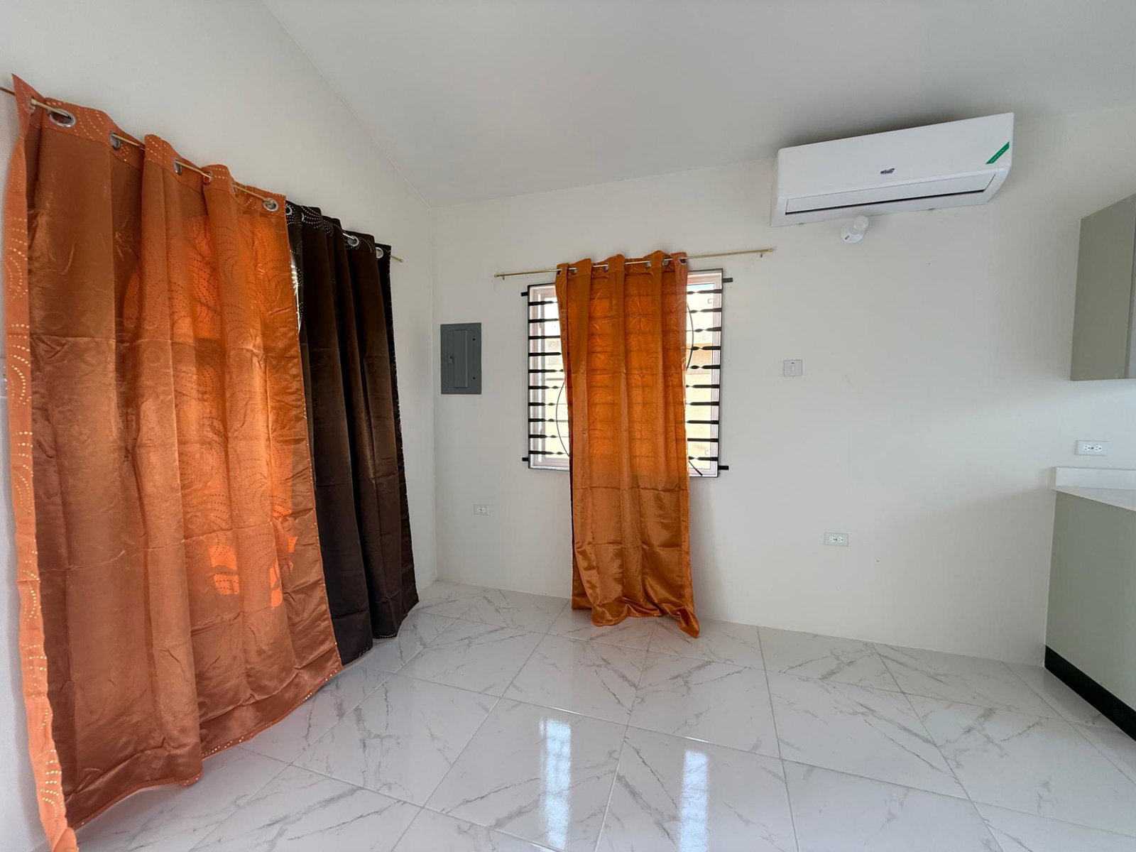 Sixth image of 759- Phoenix Park v2 in Greater Portmore, St. Catherine, Jamaica - property is For Rent