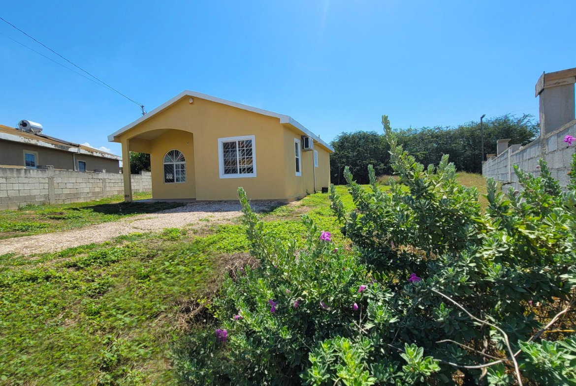 First image of 367- Seashore Crescent in Phoenix Park, St. Catherine, Jamaica - property is For Rent