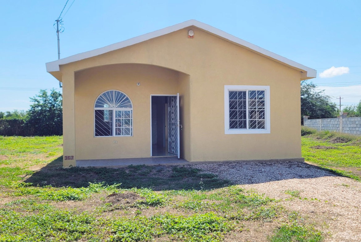 Second image of 367- Seashore Crescent in Phoenix Park, St. Catherine, Jamaica - property is For Rent