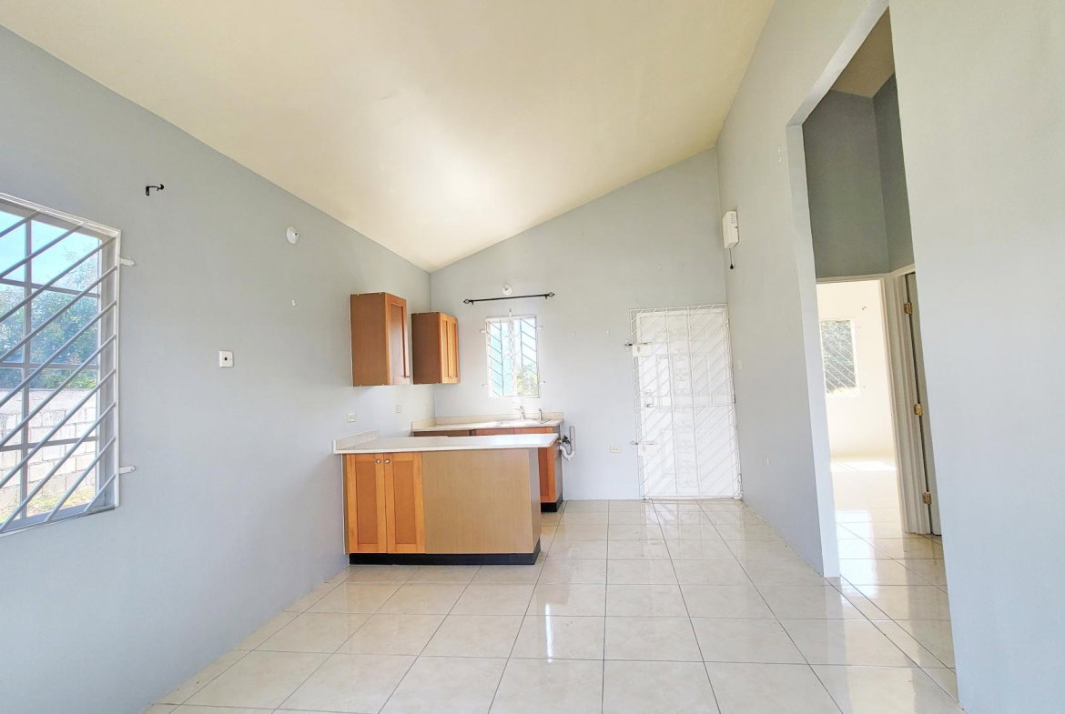 Fourth image of 367- Seashore Crescent in Phoenix Park, St. Catherine, Jamaica - property is For Rent