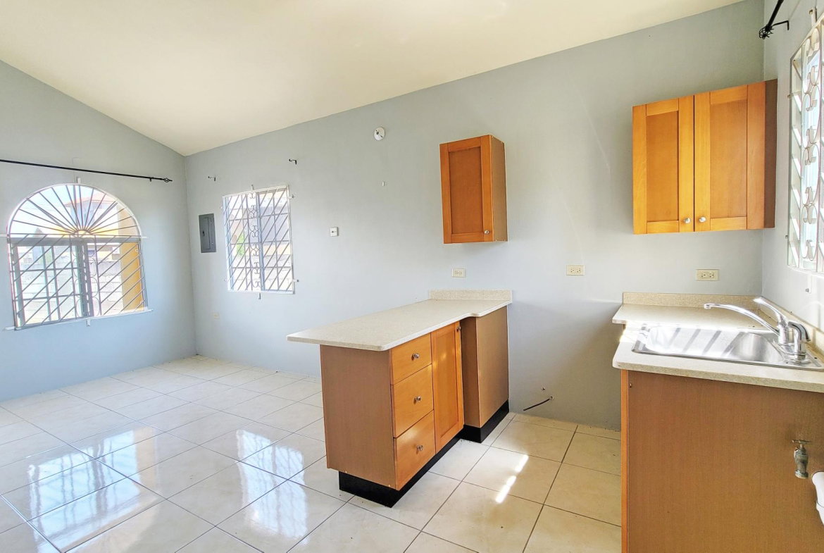 Sixth image of 367- Seashore Crescent in Phoenix Park, St. Catherine, Jamaica - property is For Rent