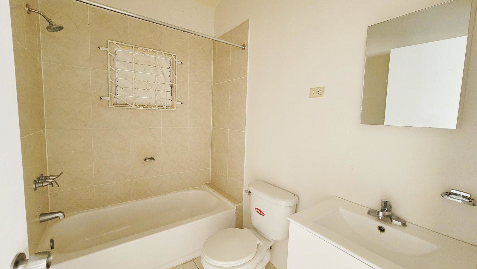 Eleventh image of 367- Seashore Crescent in Phoenix Park, St. Catherine, Jamaica - property is For Rent