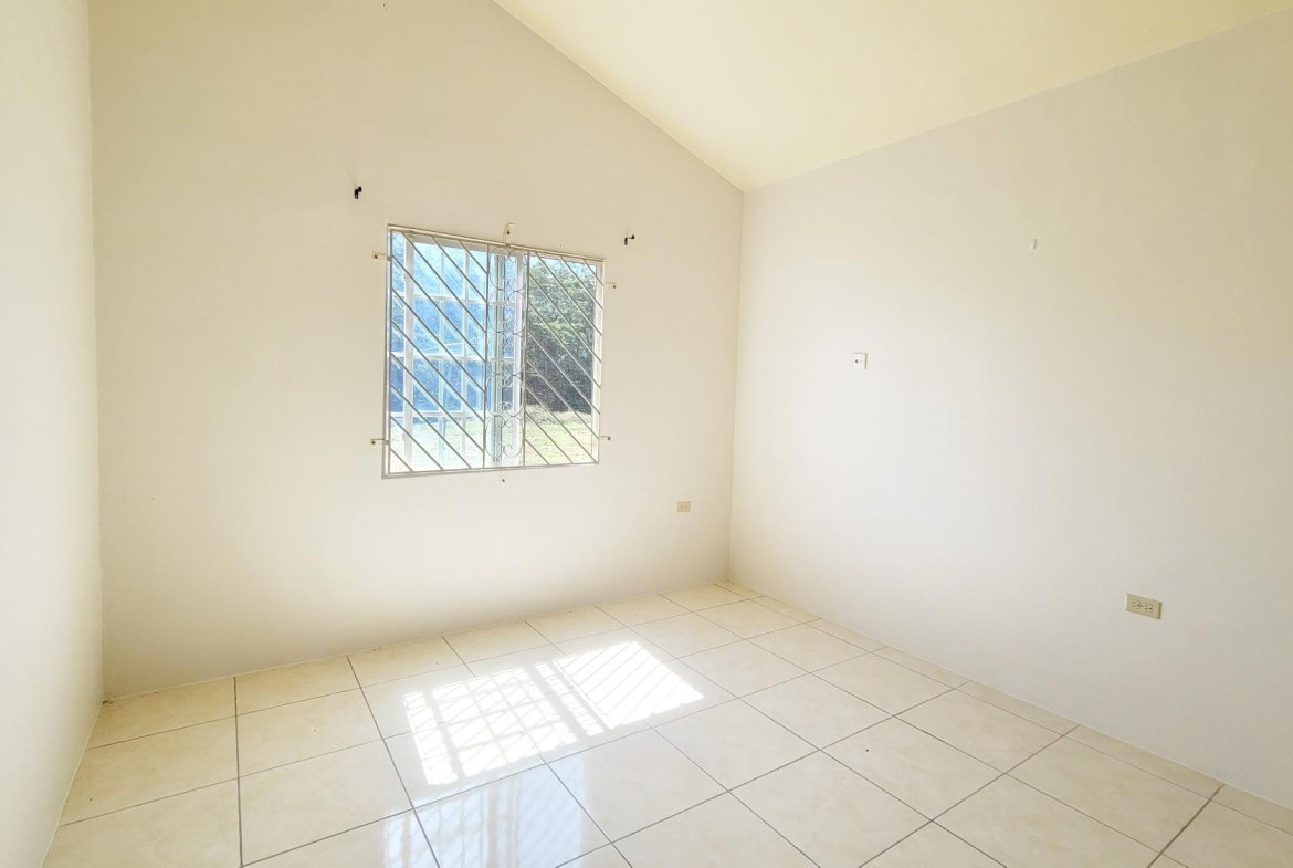 Twelfth image of 367- Seashore Crescent in Phoenix Park, St. Catherine, Jamaica - property is For Rent