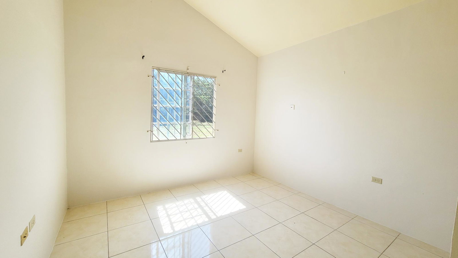 Twelfth image of 367- Seashore Crescent in Phoenix Park, St. Catherine, Jamaica - property is For Rent