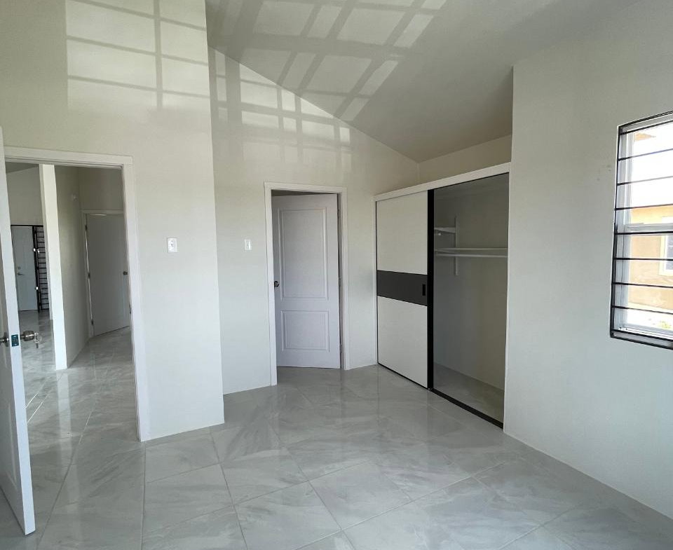 Eighth image of 1964 Phoenix Park Village, Pha in Phoenix Park, St. Catherine, Jamaica - property is For Rent