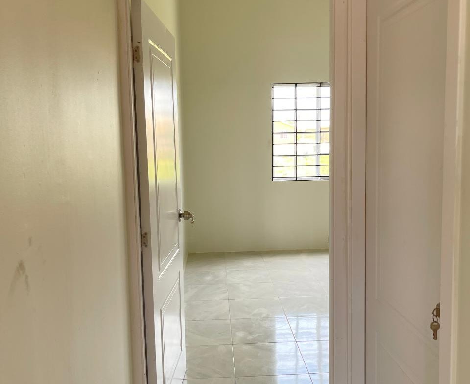 Thirteenth image of 1964 Phoenix Park Village, Pha in Phoenix Park, St. Catherine, Jamaica - property is For Rent