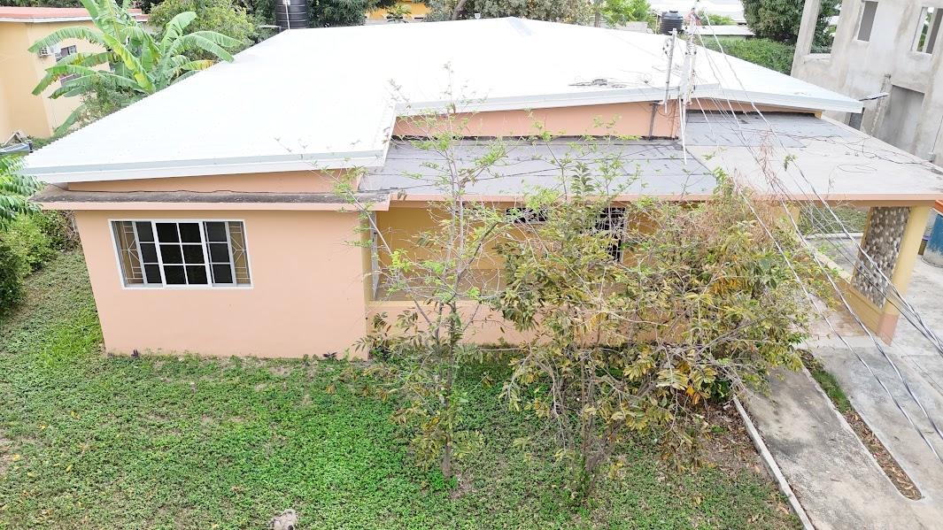 First image of 11 Idaha Drive in Kingston 19, St. Andrew, Jamaica - property is For Rent