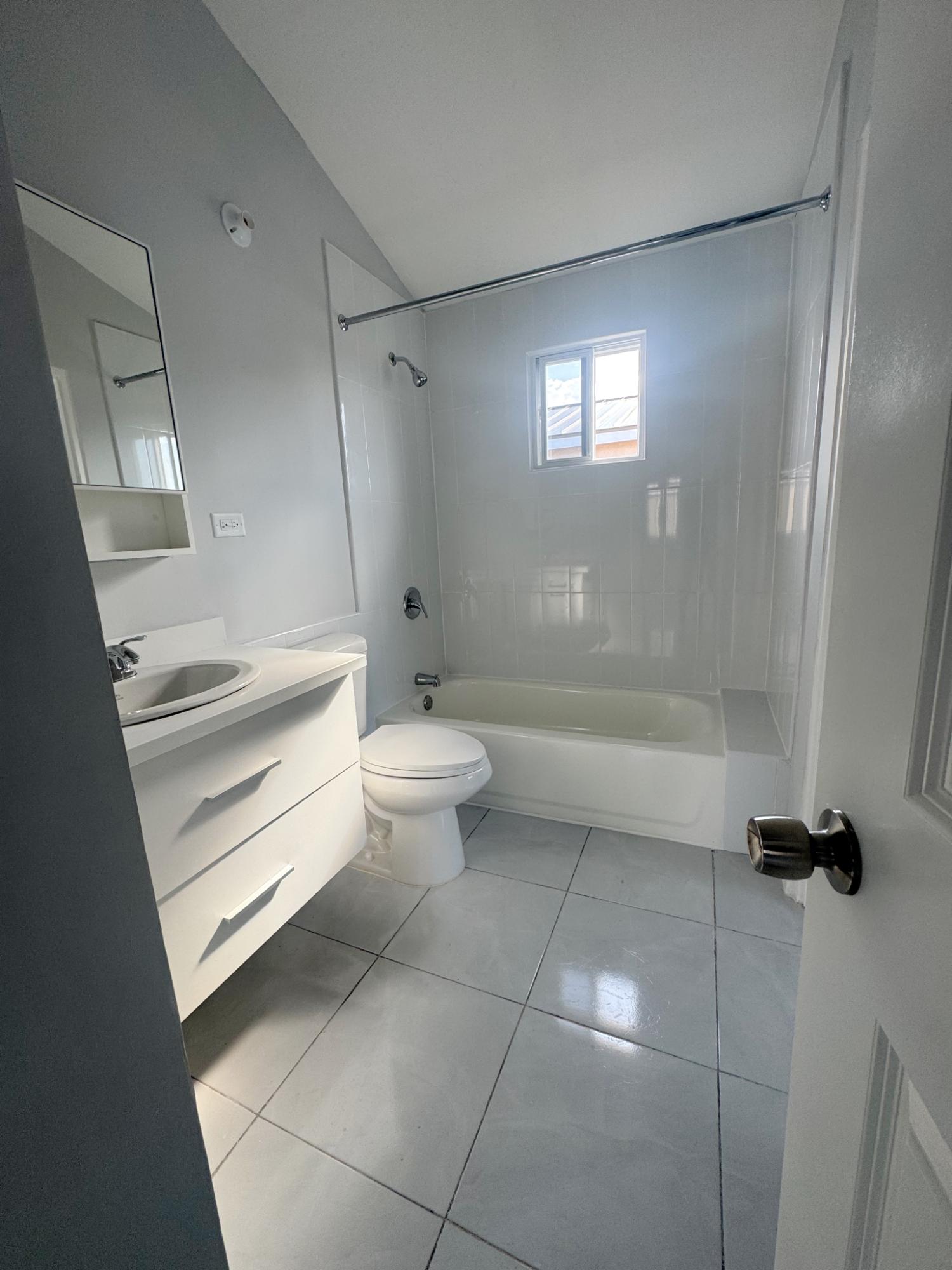 Seventh image of 391-1 Rosewood Avenue , Whim es in Old Harbour, St. Catherine, Jamaica - property is For Rent