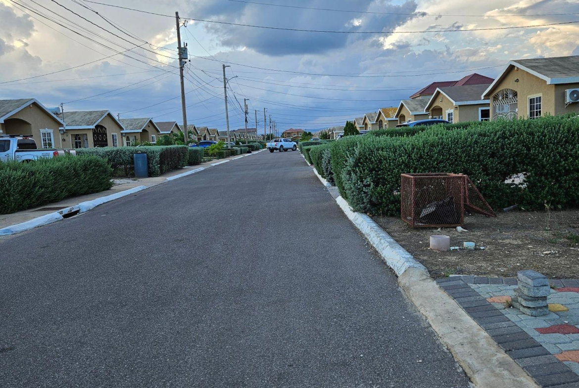 Second image of 460 Phoenix Park Village in Dunbeholding, St. Catherine, Jamaica - property is For Sale
