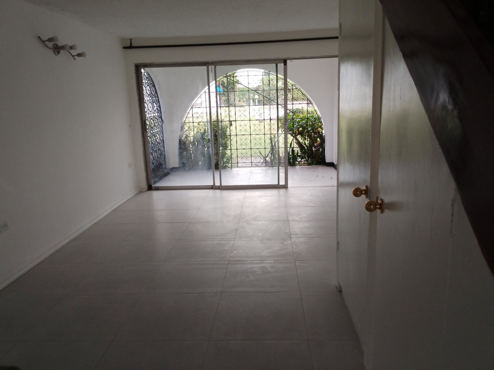 Sixteenth image of 25-12 a Seymour Square, Kingston in Kingston 6, St. Andrew, Jamaica - property is For Rent