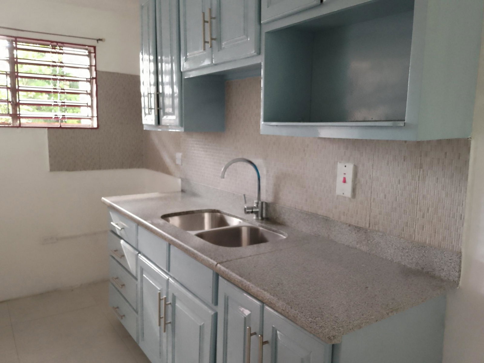 Eighteenth image of 25-12 a Seymour Square, Kingston in Kingston 6, St. Andrew, Jamaica - property is For Rent