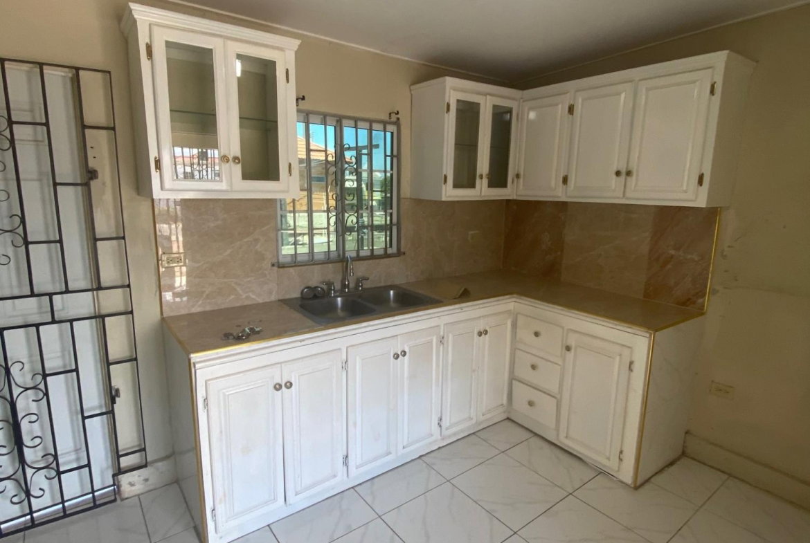 Eighth image of 333 sw 24th Way, West Kensing in Greater Portmore, St. Catherine, Jamaica - property is For Rent